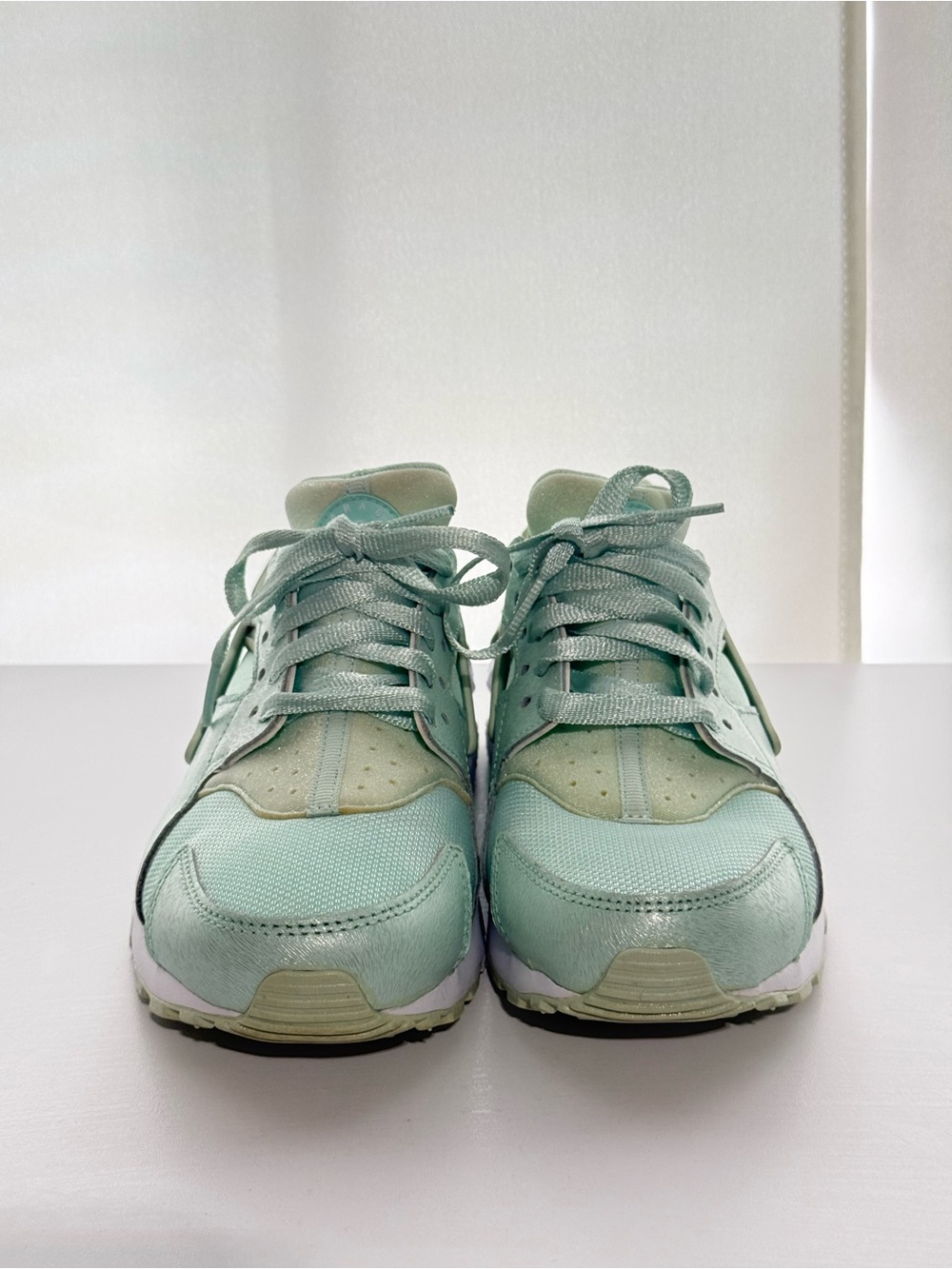 Nike Air Huarache Run Mint Green Sneakers Women’s Size 8 EU 39 Athletic Shoes